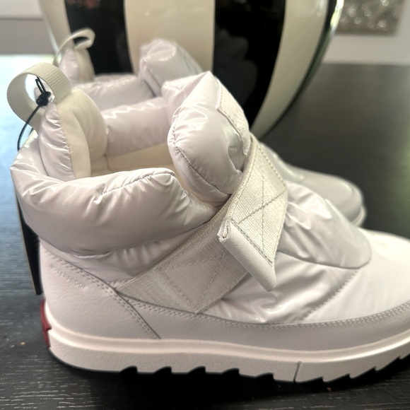 SOREL Boots - Picture 3 of 3